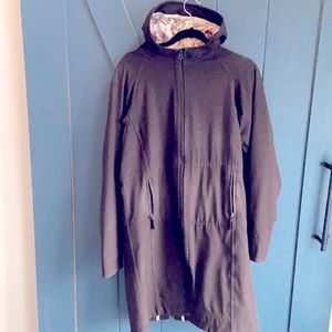 🍋Vintage and rare Lululemon rain jacket